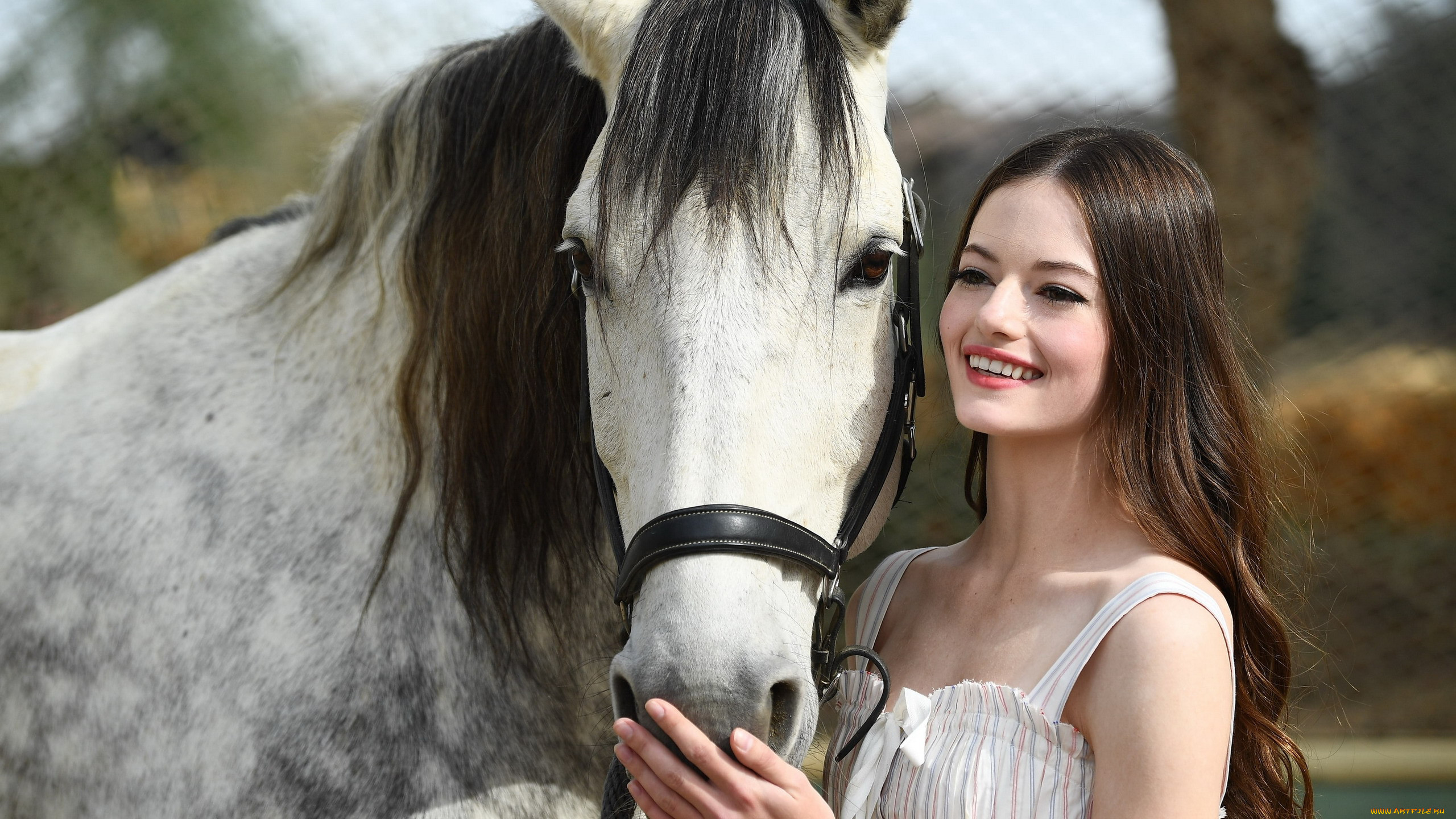 , mackenzie foy, , 